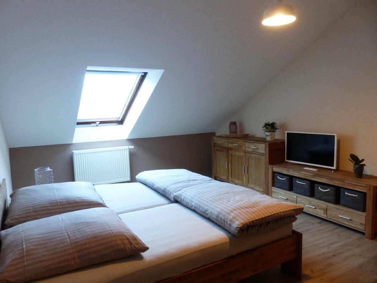 Ferienwohnung Ortrand - Pension エクステリア 写真